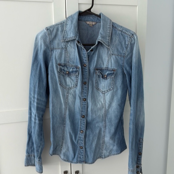 Women’s Guess long sleeve button up top - Picture 1 of 5